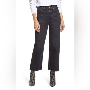 Levi’s Ribcage Straight Black Jeans